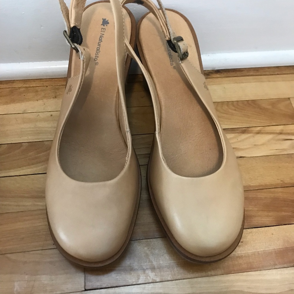 El Naturalista Heels